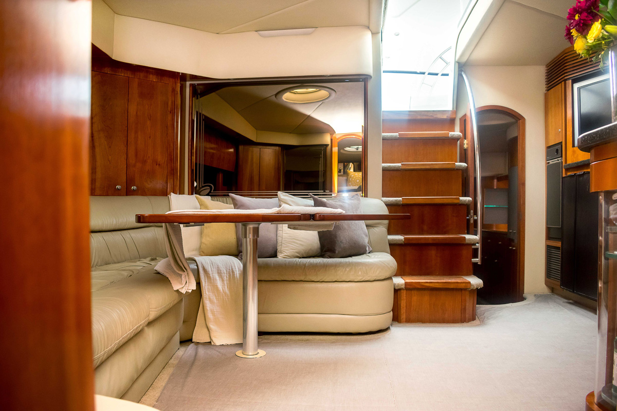52 Cruiser Express Luxury Yacht 